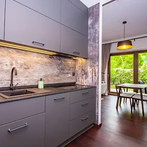 Inpoint 2-bedrooms With Private Garden And Free Parking Apartment *