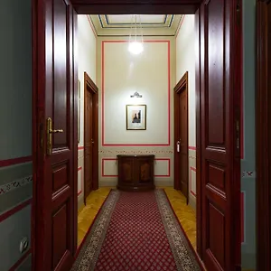 Hotel apartamentowy Basztowa 3*