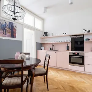 Apartment 2 Bedroom Sw Jana - Main Square