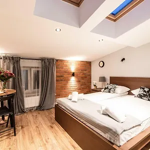 Aparthotel Lubomirskiego 23 Residence: Near Main Square & Station *