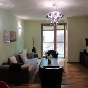 Angel Plaza Apartament *