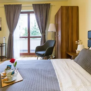Przytulny Z Parkingiem Blisko Tauron Areny Apartment *