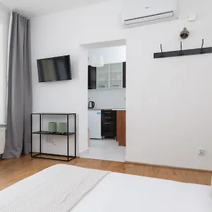 Apartment With Ac - Dluga 65 *