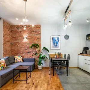 Apartment Discover - Lubicz St - Loft - Next To Main Station, Ac