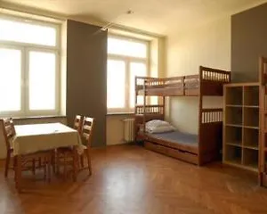 Globart Hotel *