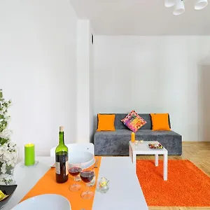 Apartment Fruity Near City Center