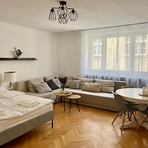 Tomasza Street Main Square Apartment *