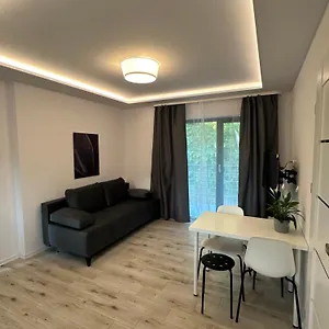 K&j Apartment Kryspinow
