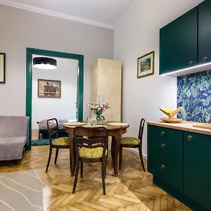Apartment Tyzenhauz Lobzowska Street