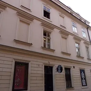 Florianska 33 *