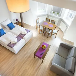 Lägenhetshotell Emaus 3*