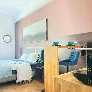 Well-connected In Old Town Cracow Apartment *